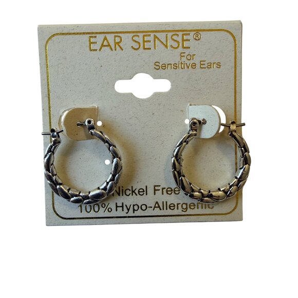 Y2K Silver Tone Textured Pebble Hoop Earrings 3/4" D Nickel Free Hypoallergenic - Picture 4 of 4